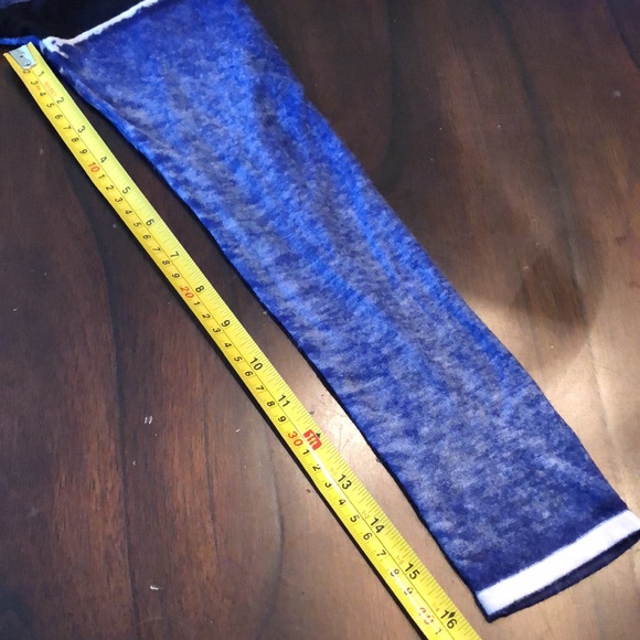 Kokun Bamboo and cashmere multi block colored lightweight long sleeved top - Picture 9 of 11